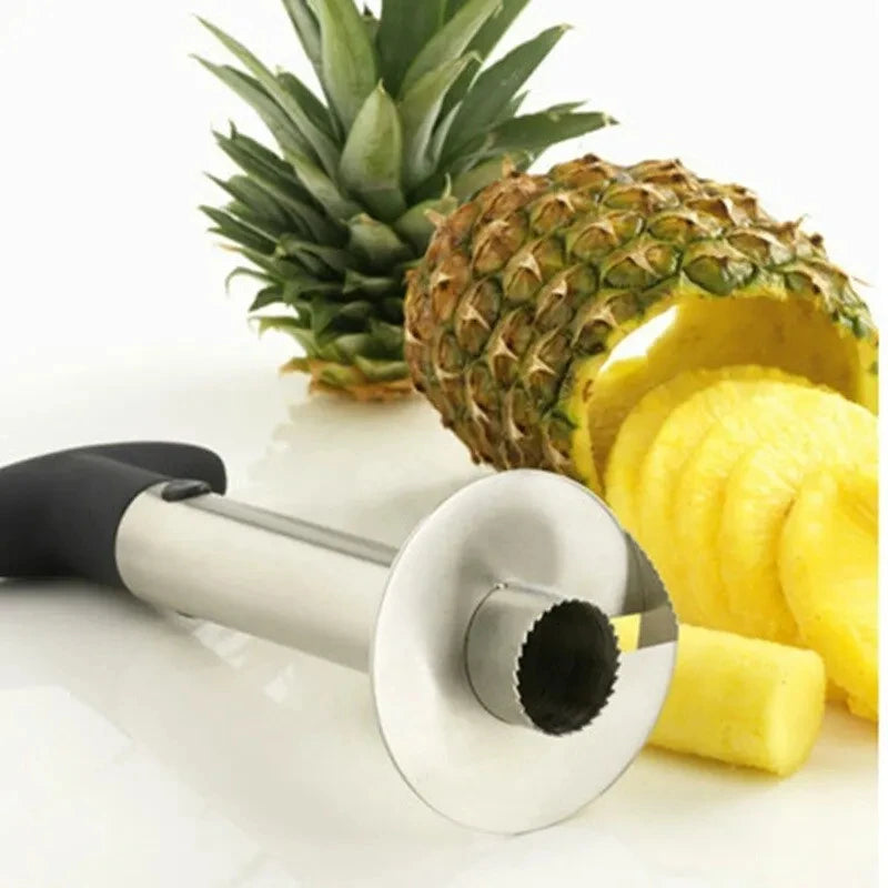 PineTwist™ Pineapple Slicer